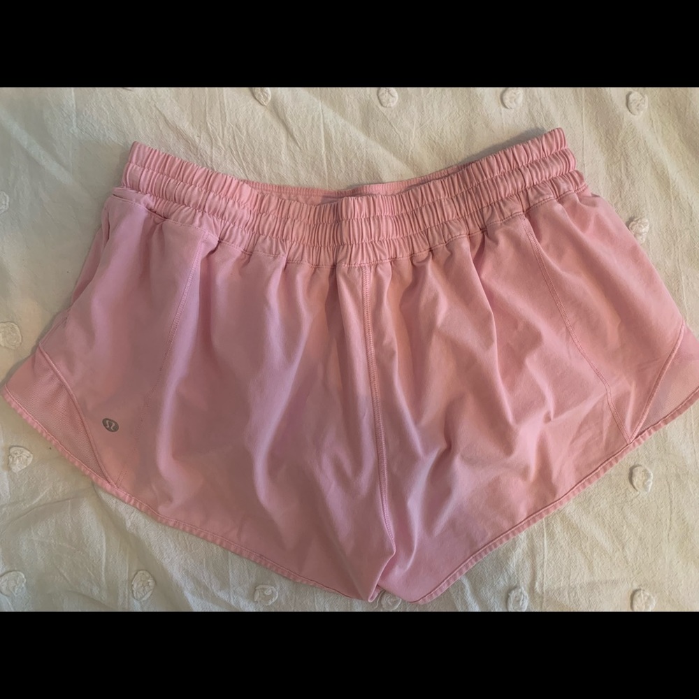 Lululemon Hotty Hot Low Rise Short 2.5"